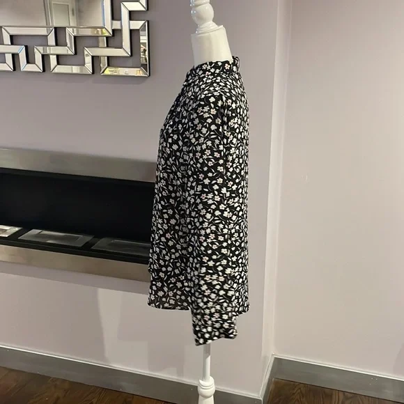 ♡ Primark, long sleeve button down size 6 - Picture 2 of 5